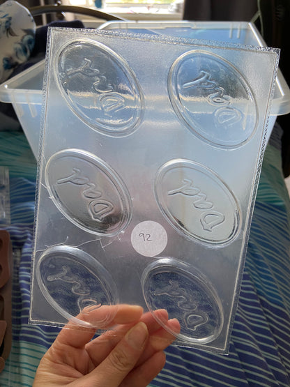Moulds 86-100
