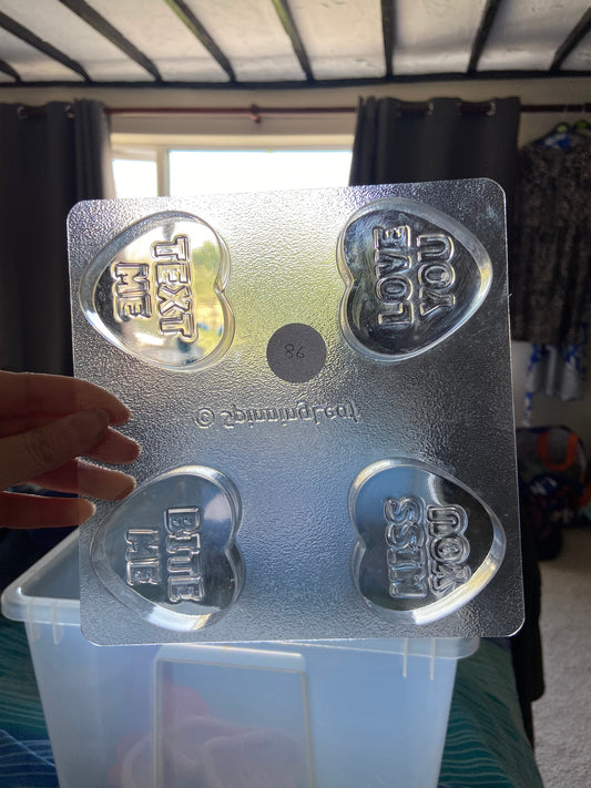 Moulds 86-100