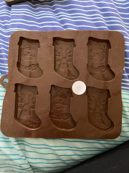 Moulds 86-100