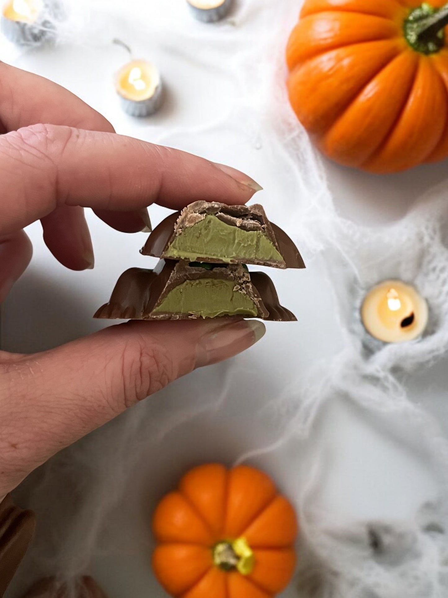 Pistachio Filled Belgian Milk Chocolate Frog 20g